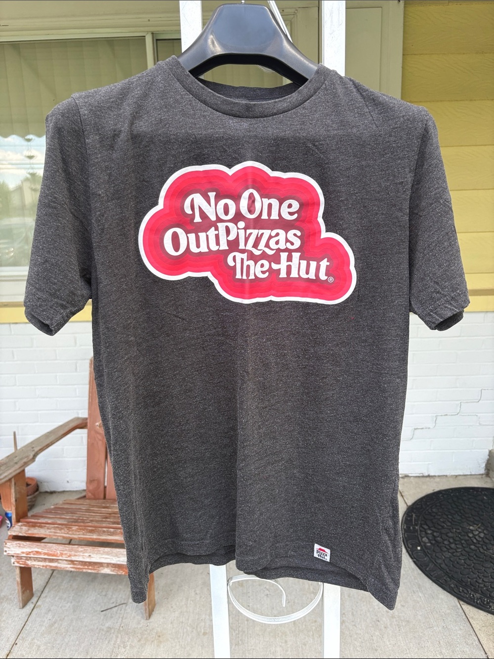 Pizza Hut Kids' Short-Sleeve Graphic Tee - Black with Red Logo